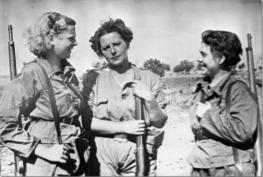 Augustin Centelles Spanish Civil War photo - 3 women